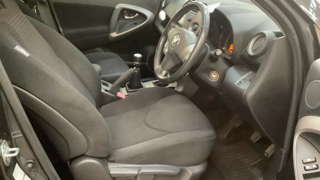 Toyota Rav 4 2.2 D-4d Xt-r 4Wd  #2