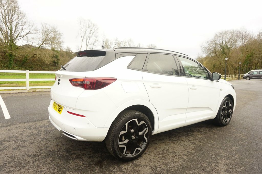 Vauxhall Grandland 1.2L Ultimate White #2