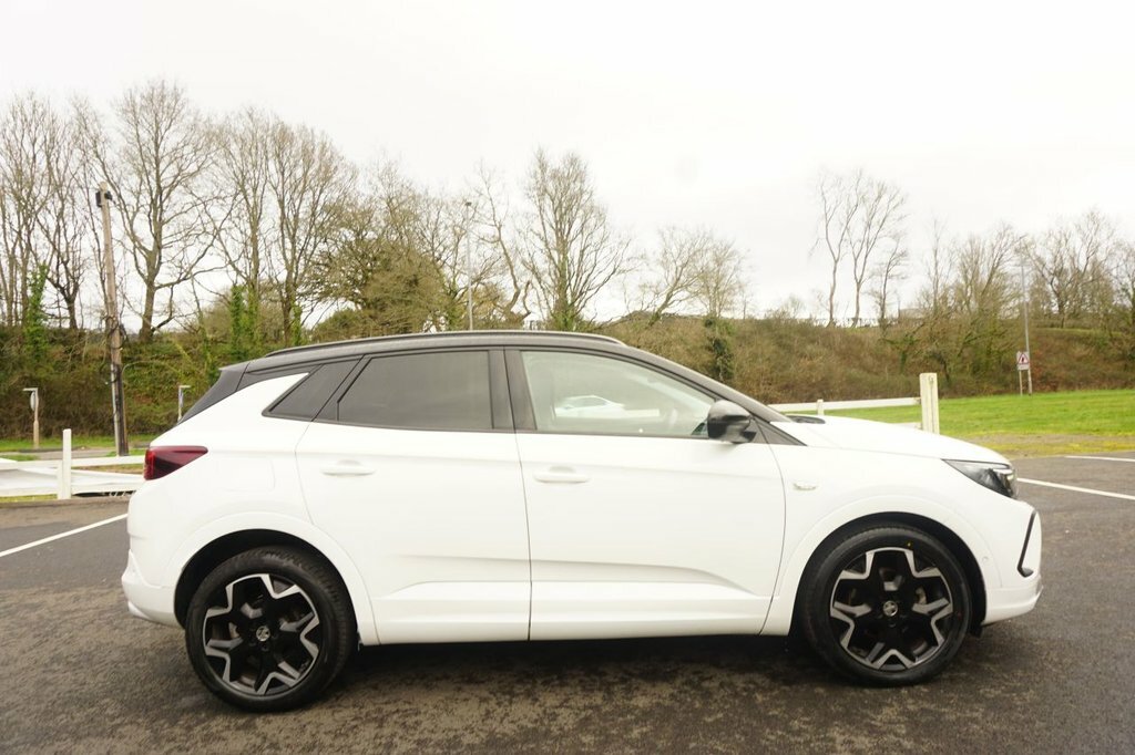 Vauxhall Grandland 1.2L Ultimate White #3