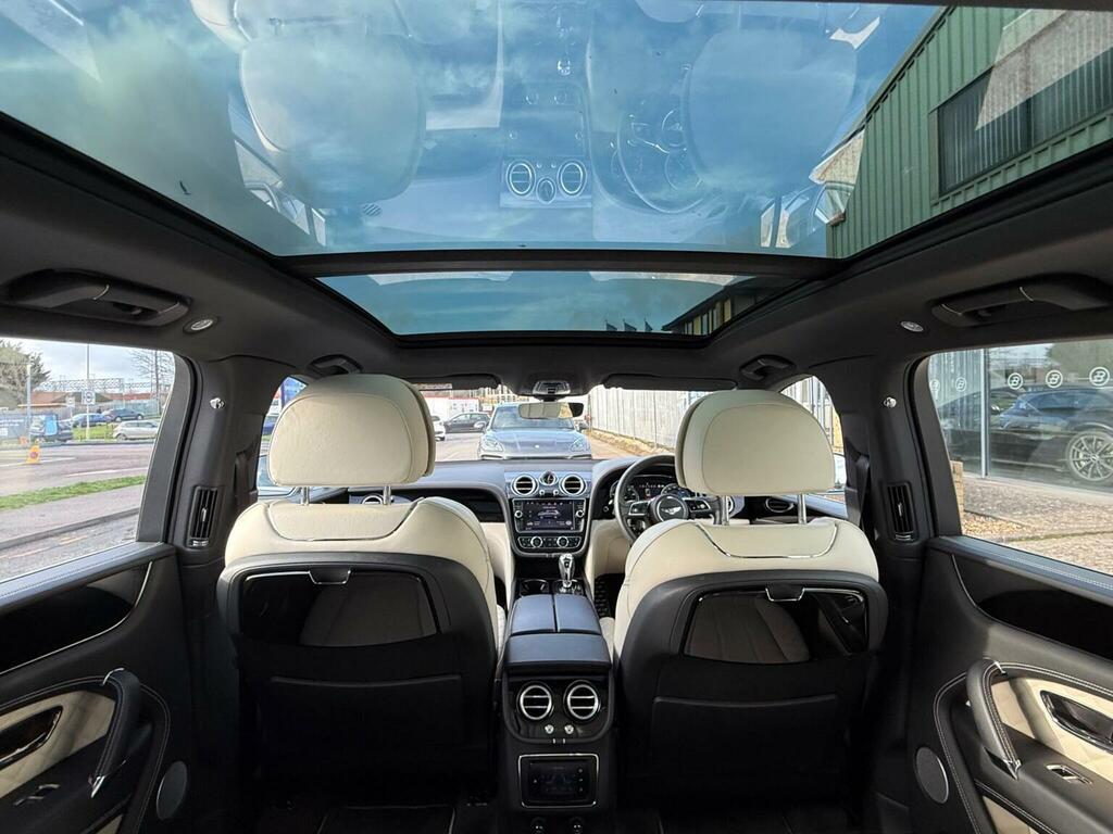 Bentley Bentayga Suv 4.0 V8 4Wd Euro 6 Ss 201919 DK19VJL Grey #4