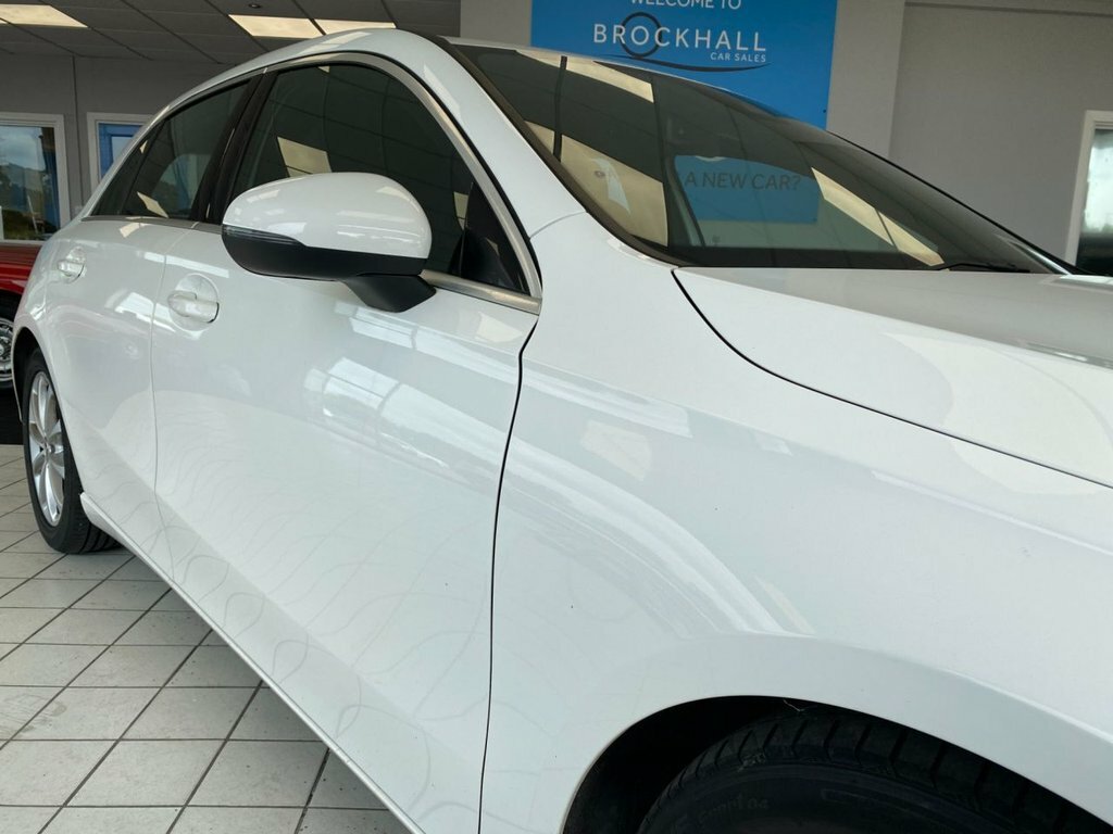 Mercedes-Benz A Class Hatchback KV69ZPJ White #3