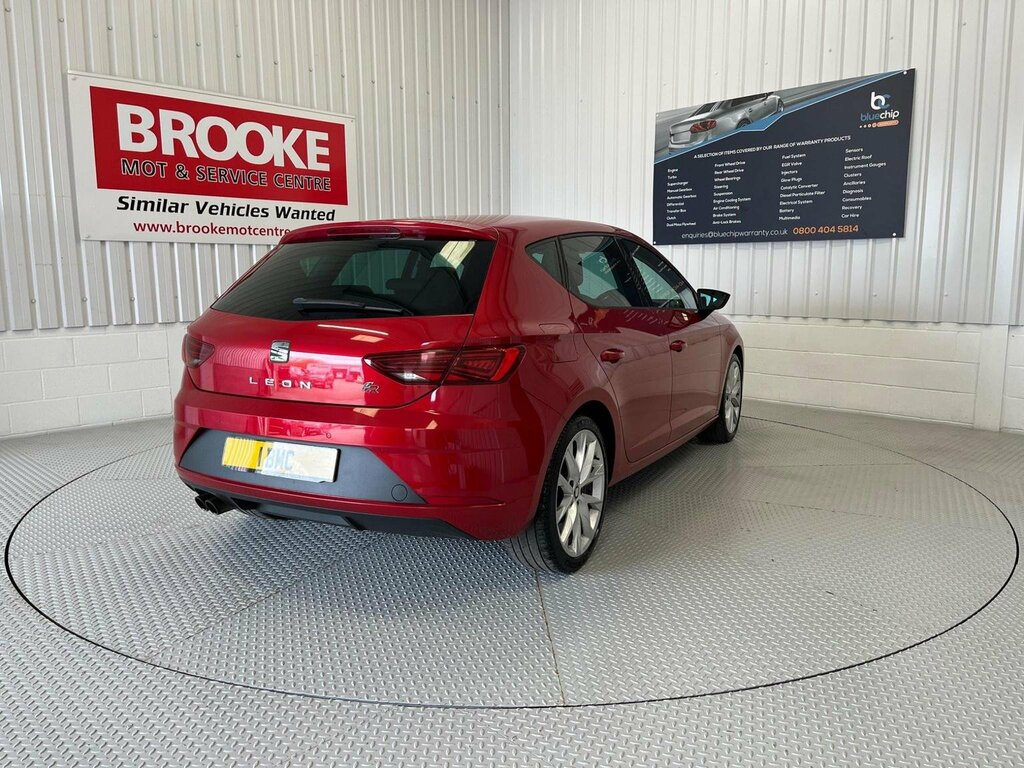 Seat Leon Hatchback 1.5 Tsi Evo Fr Sport Euro 6 Ss 2 FH19OUC Red #3