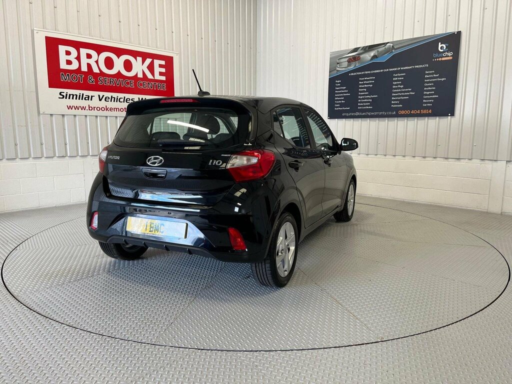 Hyundai I10 Hatchback 1.0 Se Connect Euro 6 Ss 202171 EO71XFN Black #3