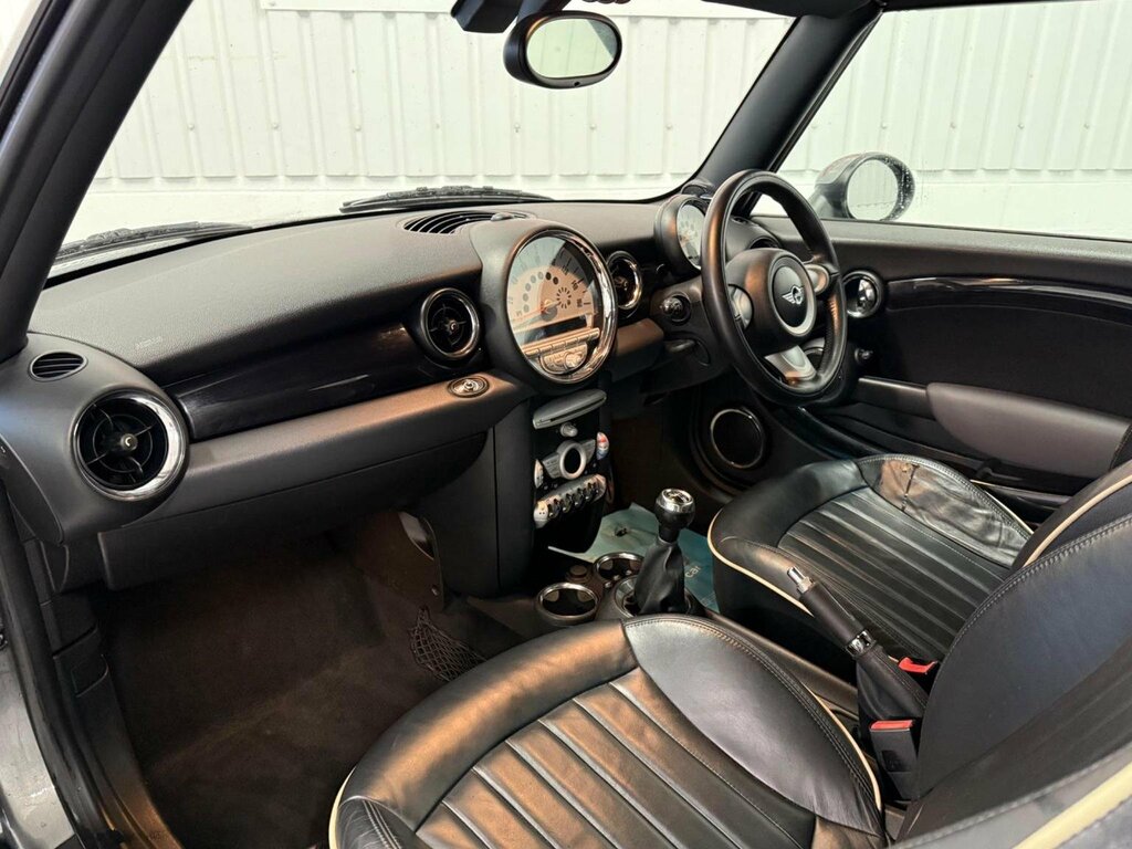 Mini Convertible Convertible 1.6 Cooper S Euro 5 Ss 201010 GV10WFF Silver #6