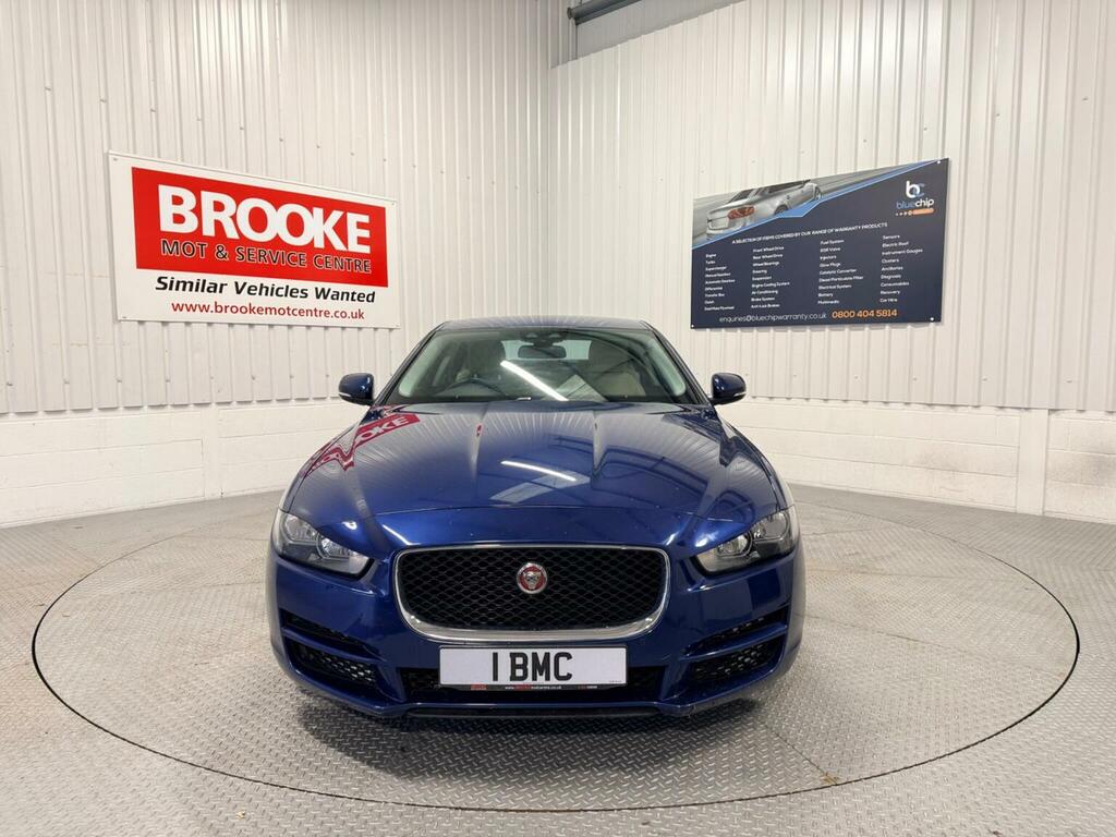 Jaguar XE Saloon 2.0D Prestige Euro 6 Ss 20161 LN16VLE Blue #3