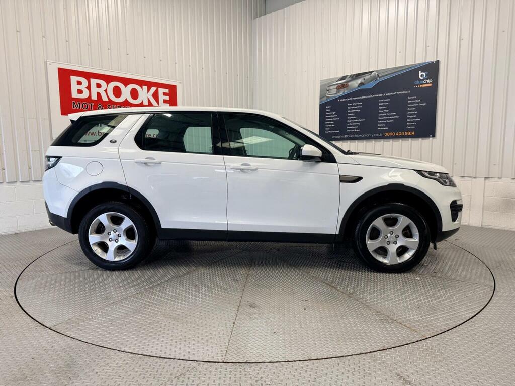 Land Rover Discovery Sport Suv 2.0 Ed4 Se Euro 6 Ss 5 Seat 201767 SA67OWC White #4