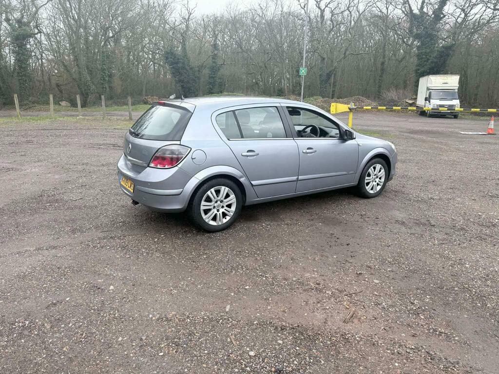 Vauxhall Astra 1.8I 16V Design Silver