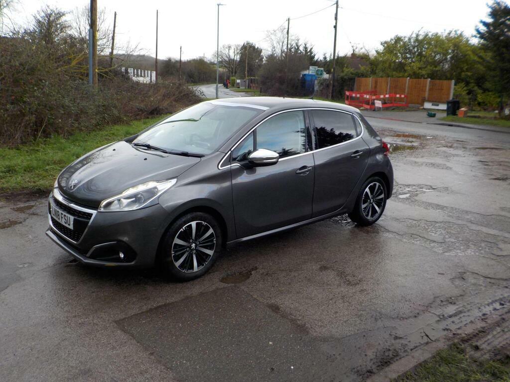 Peugeot 208 1.2 Puretech Allure Premium Euro 6 S S Grey