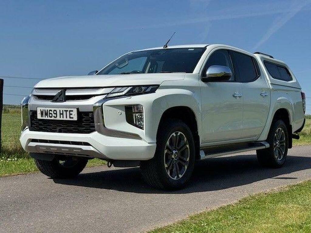 Mitsubishi L200 2.2 Di-d Dc Barbarian X 4Wd Euro 6 S S White #6
