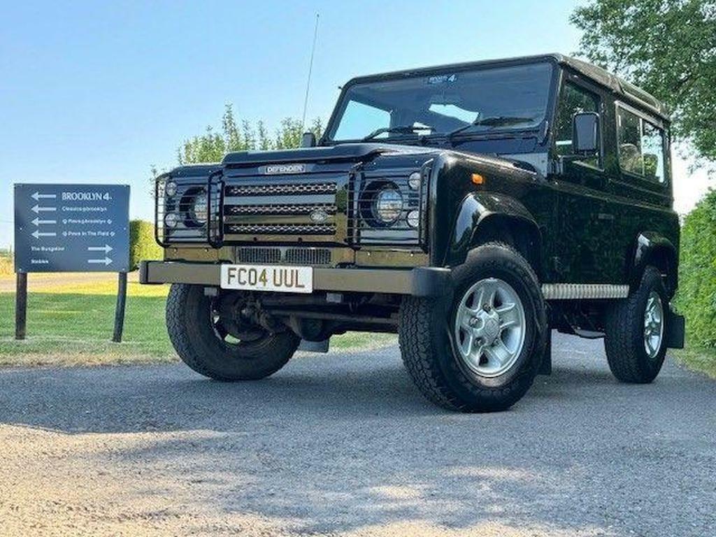 Land Rover Defender 90 2.5 Td5 County FC04UUL Black #2