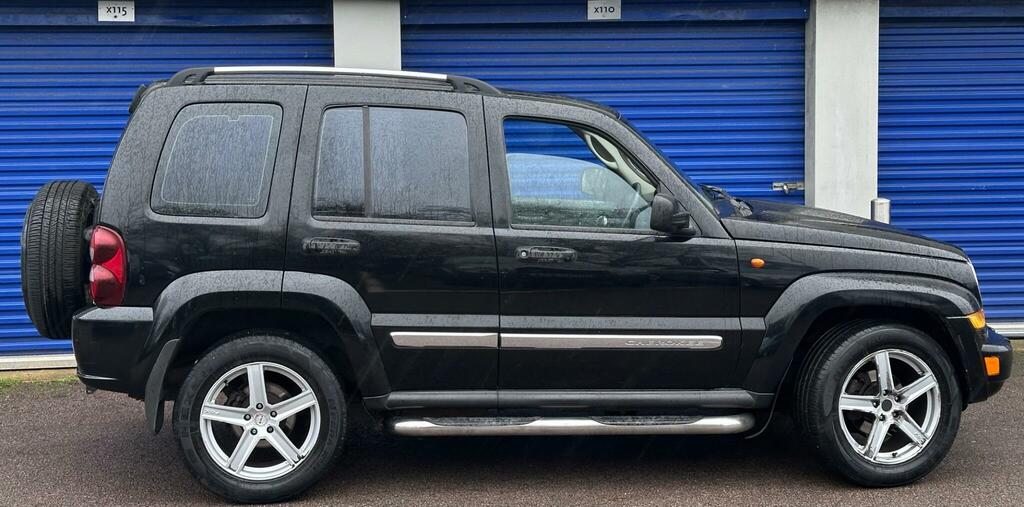Jeep Cherokee 2.8 Td Sport Suv 4X4 262 Gk Black #5