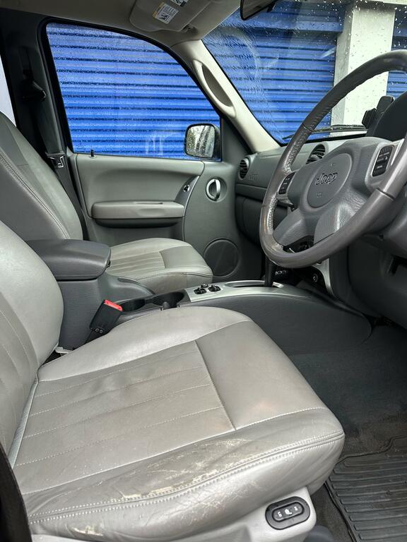 Jeep Cherokee 2.8 Td Sport Suv 4X4 262 Gk Black #10