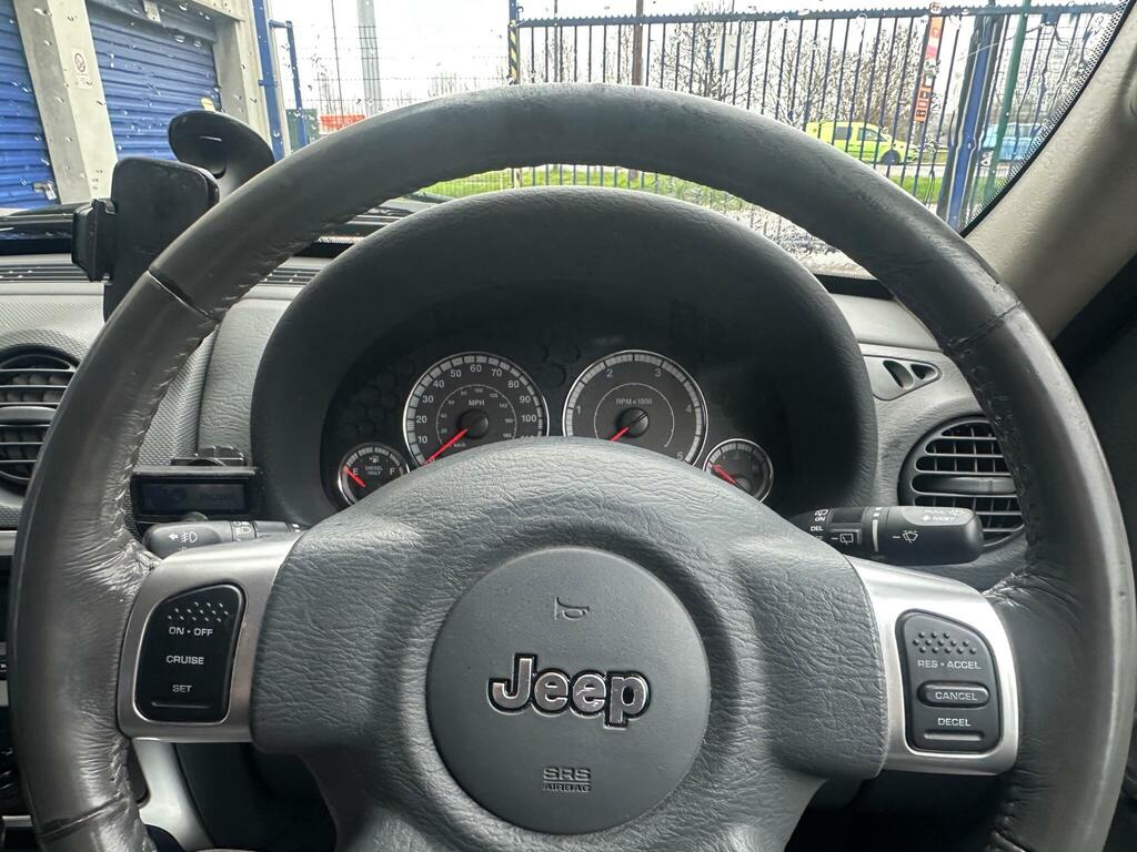 Jeep Cherokee 2.8 Td Sport Suv 4X4 262 Gk Black #16