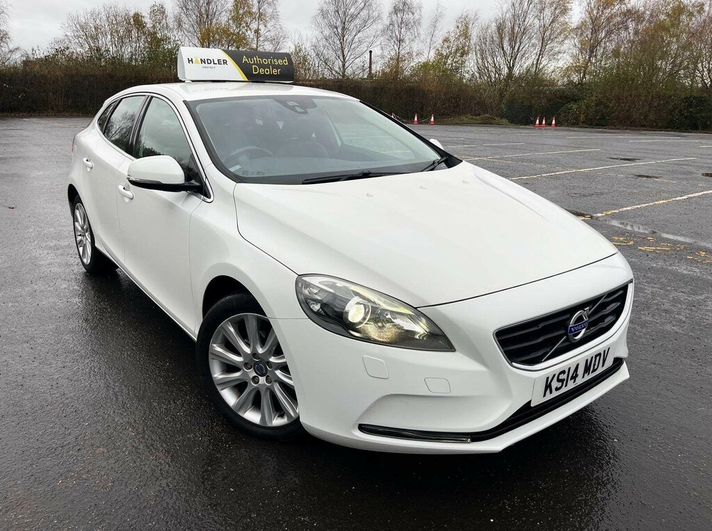 Volvo V40 1.6 D2 Se Lux Nav Hatchback Euro White