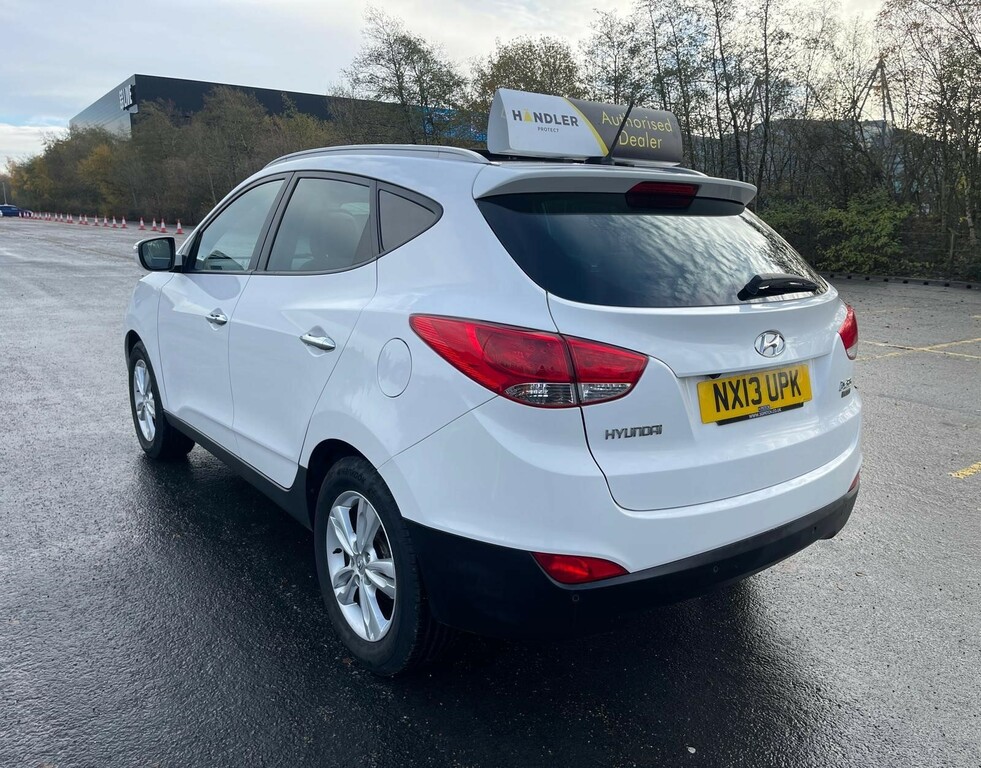 Hyundai Ix35 1.7 Crdi Premium Euro 5 Ss NX13UPK White #3