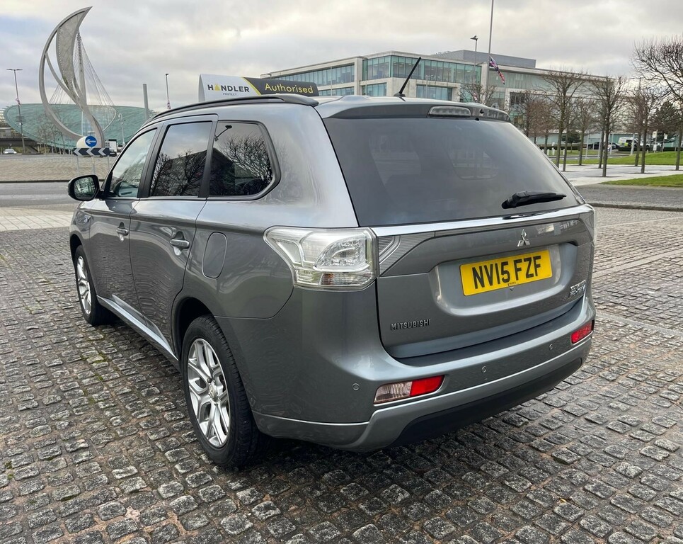 Mitsubishi Outlander 2.0H 12Kwh Gx3h Suv Plug-in Hybrid Cvt NV15FZF  #3