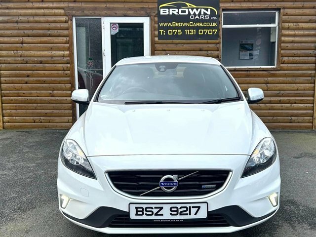 Volvo V40 1.6 D2 R-design Nav BSZ9217 White #2