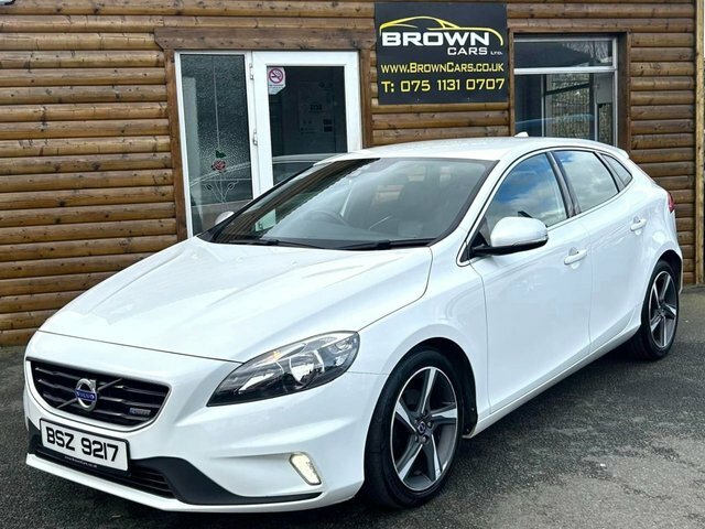 Volvo V40 1.6 D2 R-design Nav BSZ9217 White #4