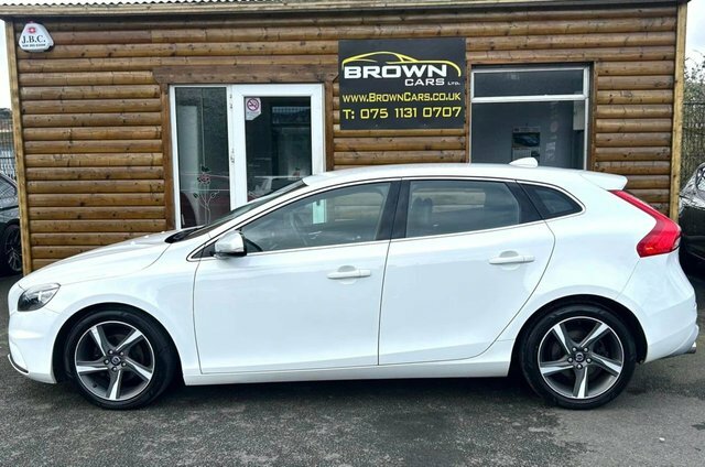 Volvo V40 1.6 D2 R-design Nav BSZ9217 White #5