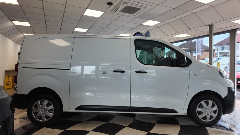 Peugeot Expert Bluehdi Professional L1 Sat NV21JLO White #6