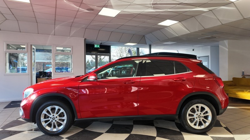 Mercedes-Benz GLA Class Gla 200 Se 18 SD18RAU Red #4