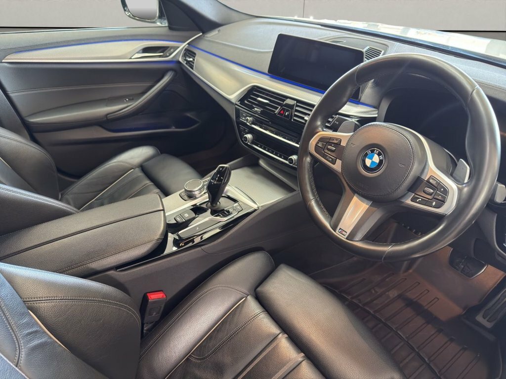 BMW 5 Series 2L M Sport YA69LMJ White #5