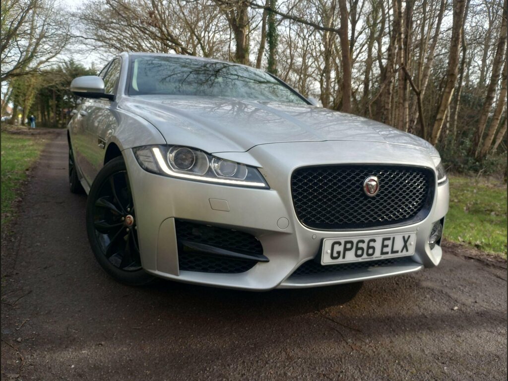 Jaguar XF 2.0D R-sport Euro 6 Ss Silver