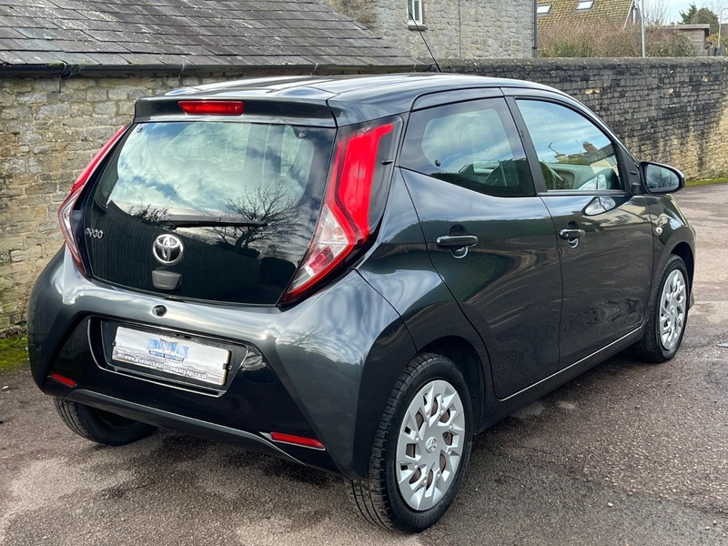 Toyota Aygo Vvt-i X-play VK19XPU Grey #4