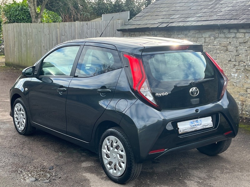 Toyota Aygo Vvt-i X-play VK19XPU Grey #3