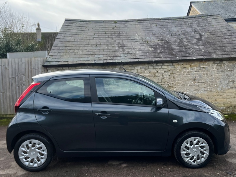 Toyota Aygo Vvt-i X-play VK19XPU Grey #5