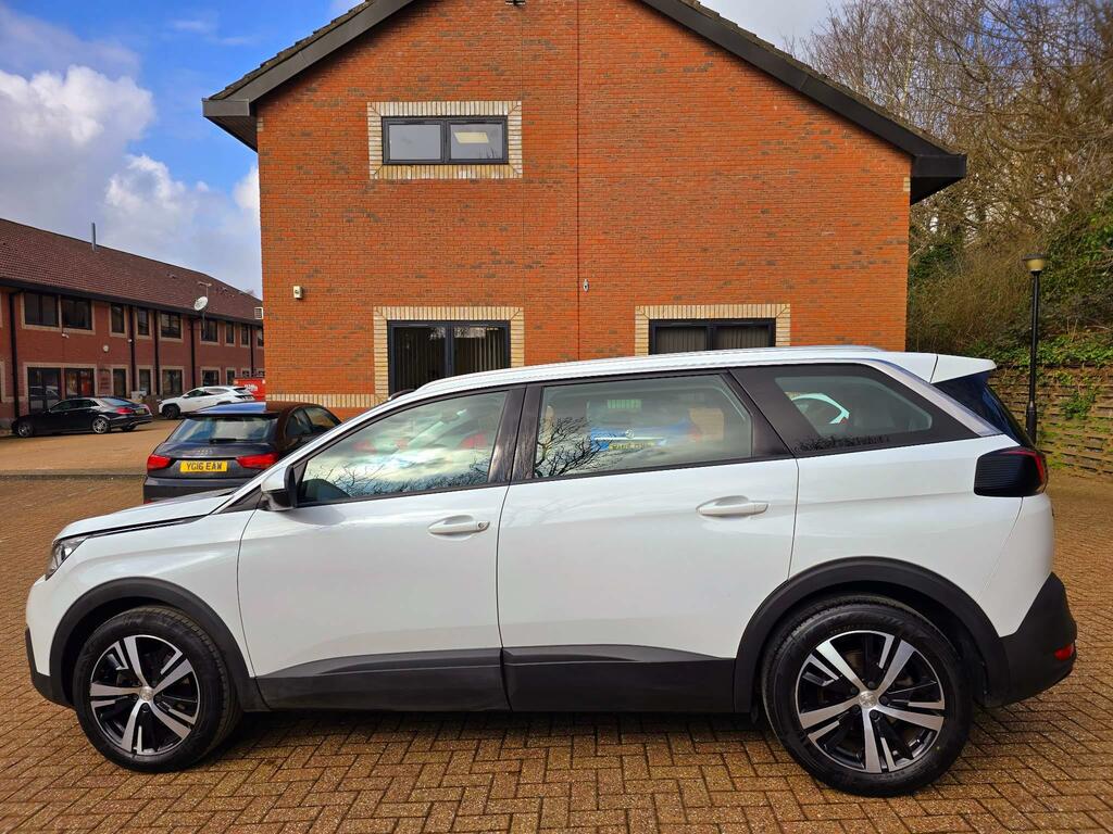 Peugeot 5008 1.2 Puretech Active Euro 6 Ss FP68FNY White #3