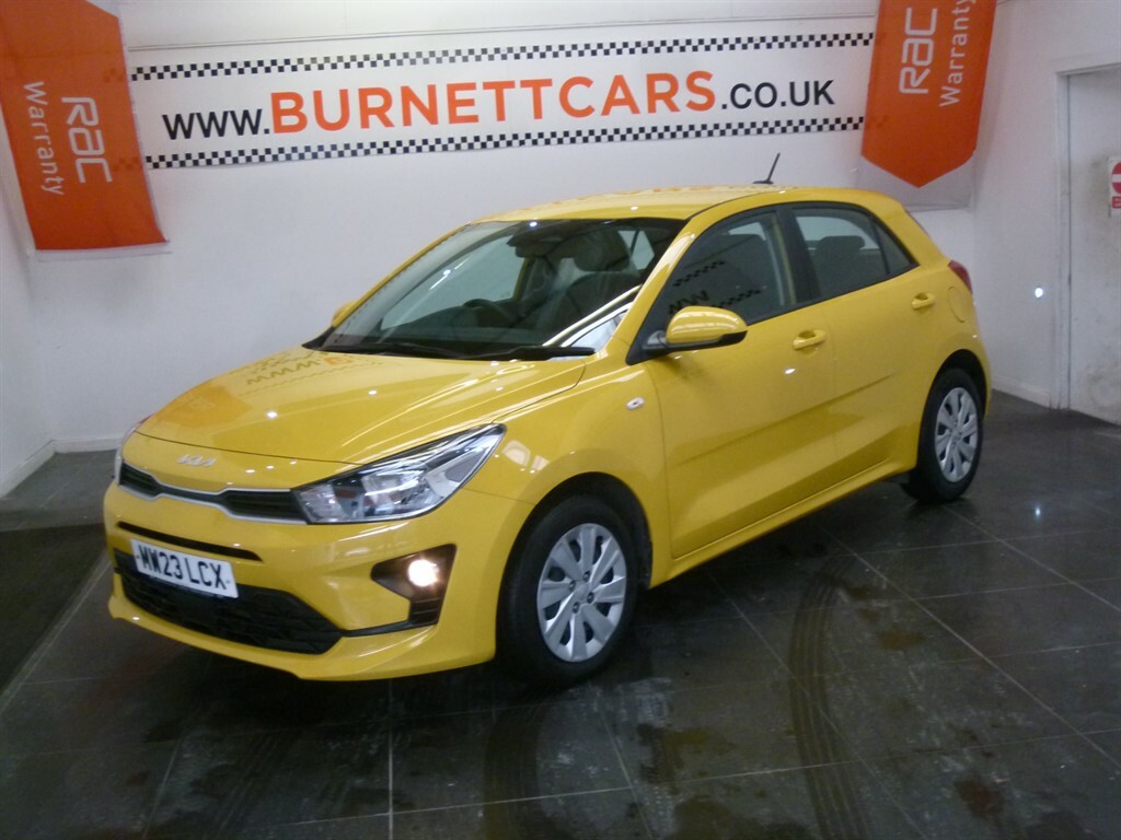 Kia RIO 1 Yellow