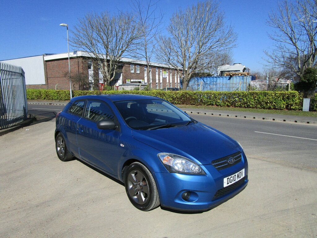 Kia Proceed Strike 3-Door, Long Mot Blue
