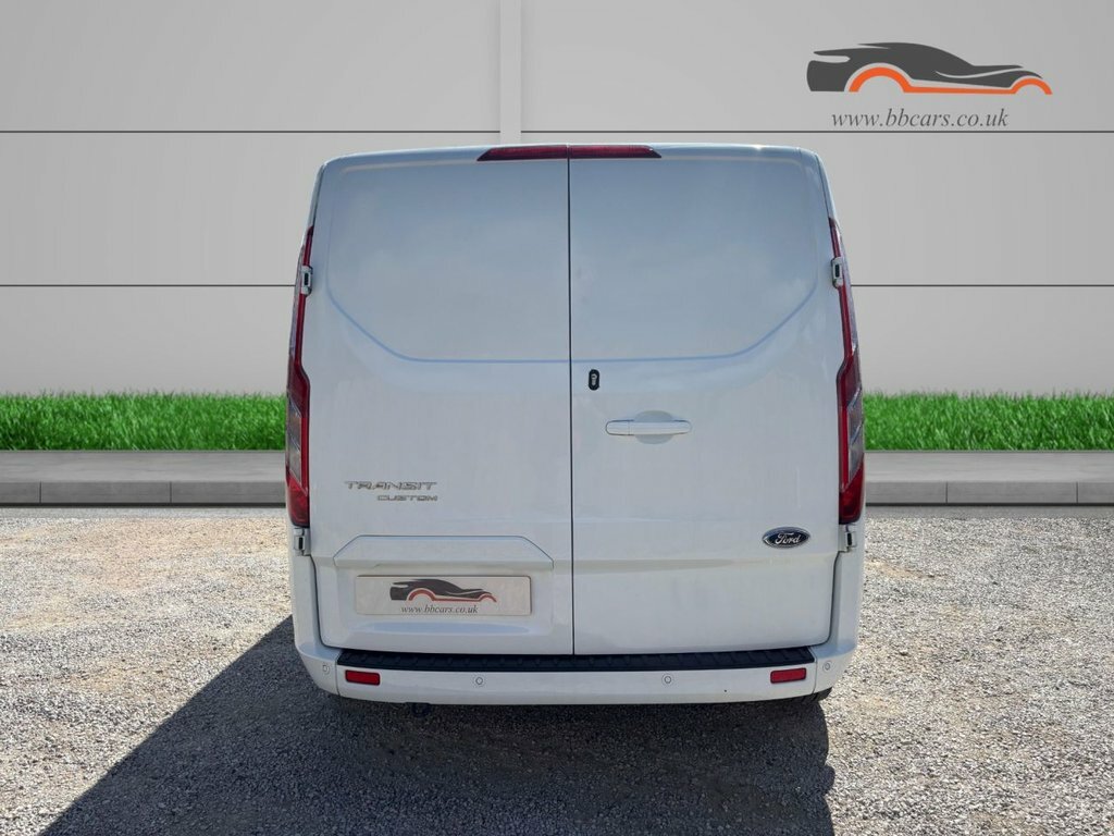 Ford Transit Custom 2L Limited ML71VUR White #4