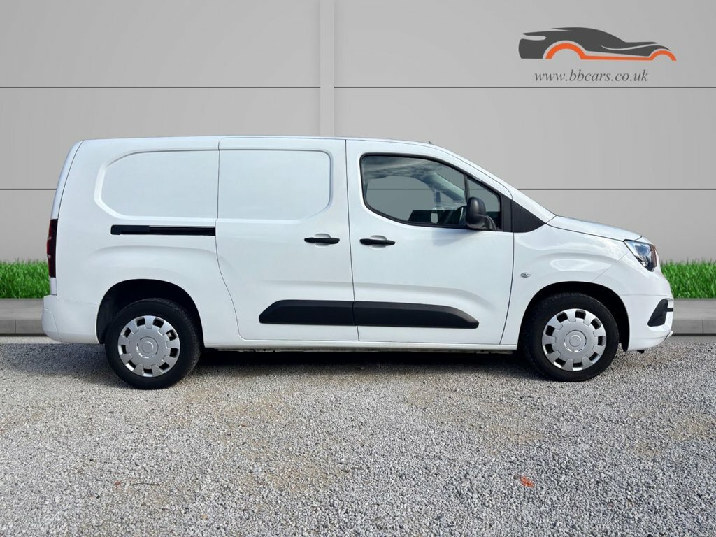 Vauxhall Combo 1.5L Sportive DY21OPG White #5
