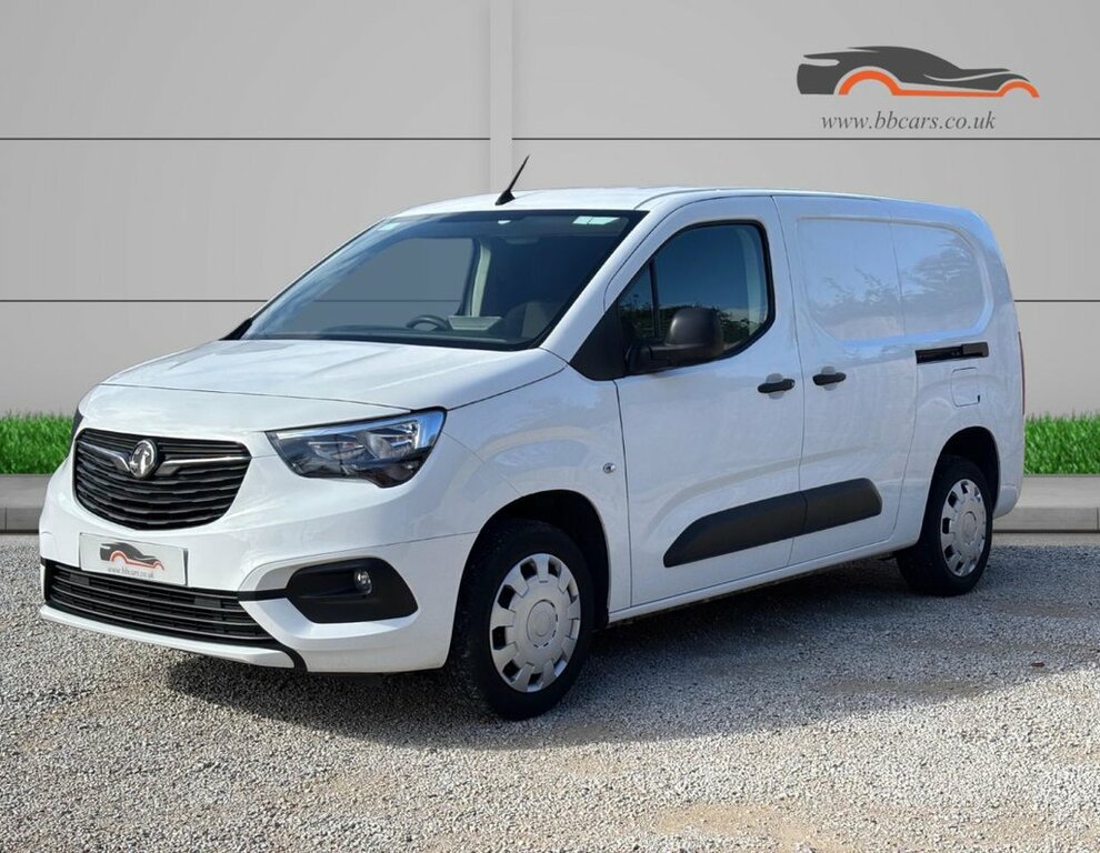 Vauxhall Combo 1.5L Sportive White