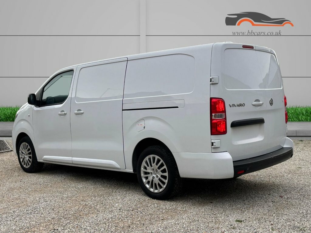 Vauxhall Vivaro 1.5L Pro 6Dr DV73RKE White #5