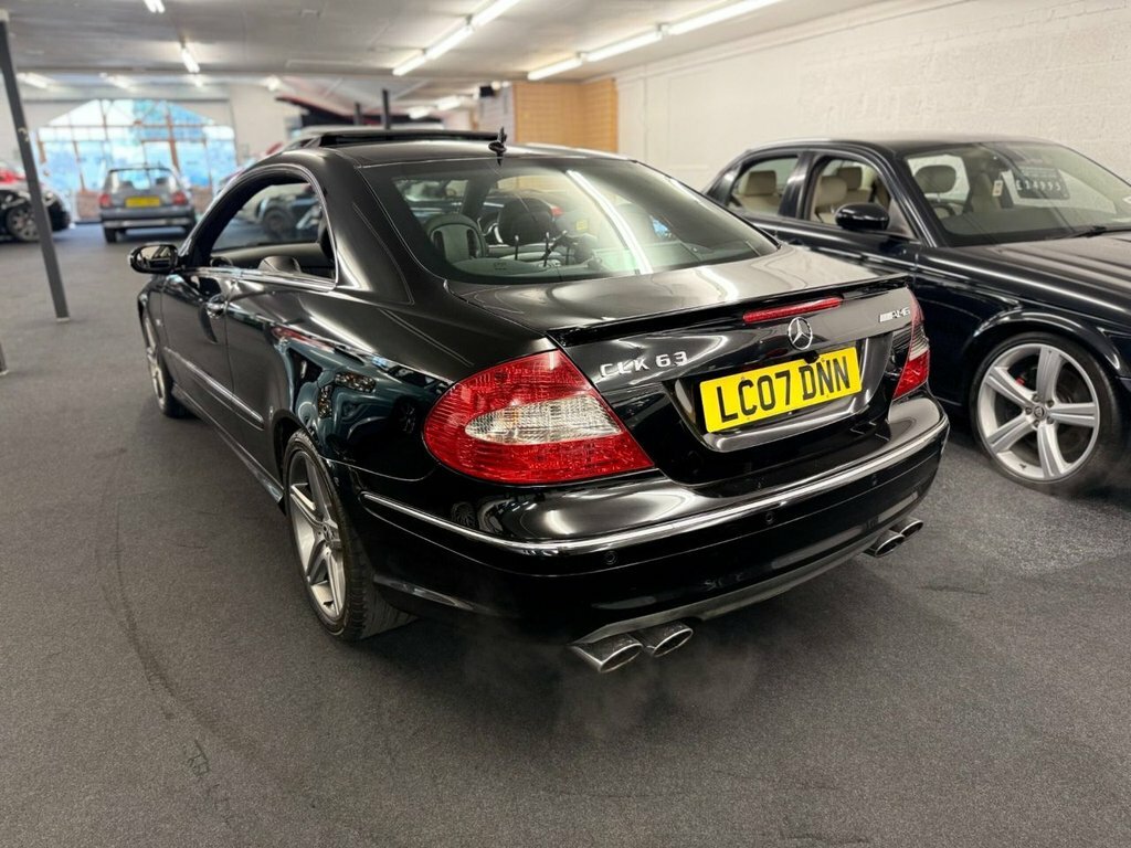 Mercedes-Benz CLK 6.2L Amg Black #6