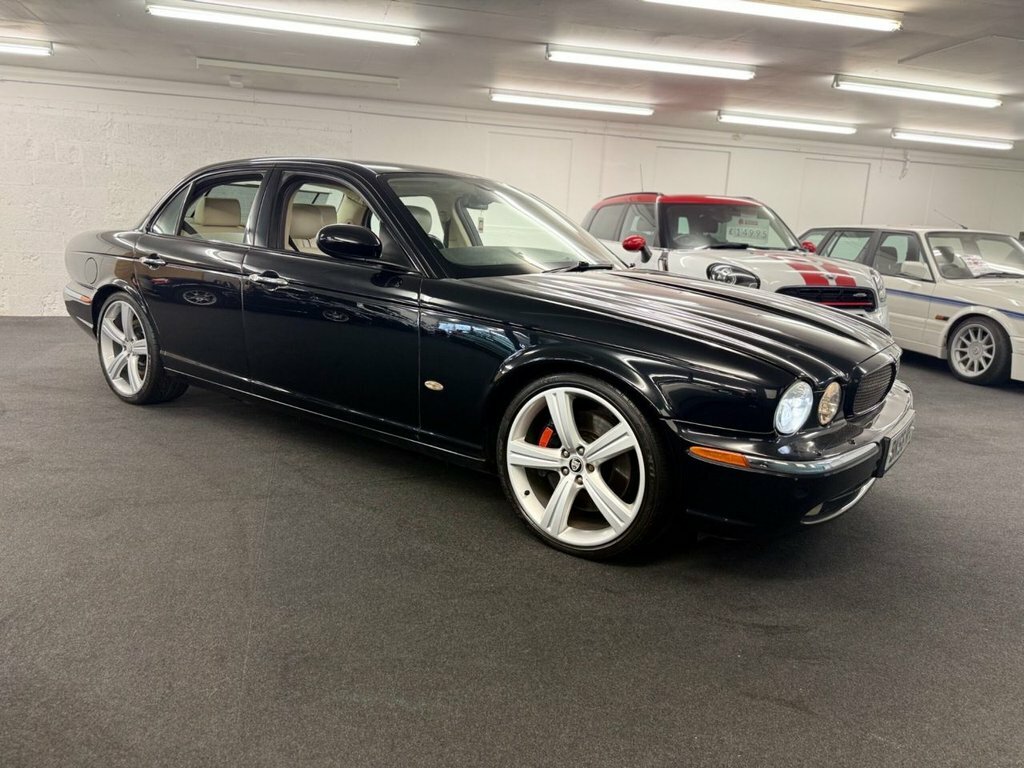 Jaguar XJR 4.2L Null Black #4
