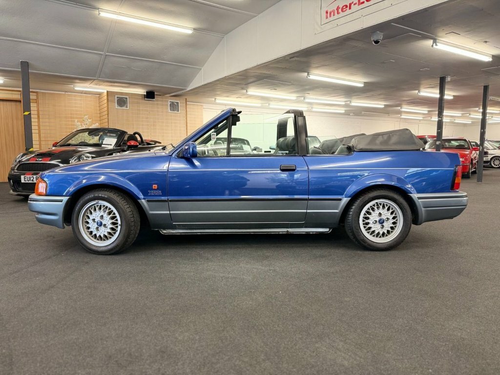 Ford Escort Xr3i Cabriolet Blue #3