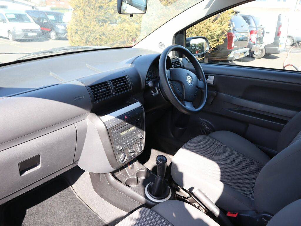 Volkswagen Fox 2011 1.2 6V Hatchback Euro 5 60 Red #3