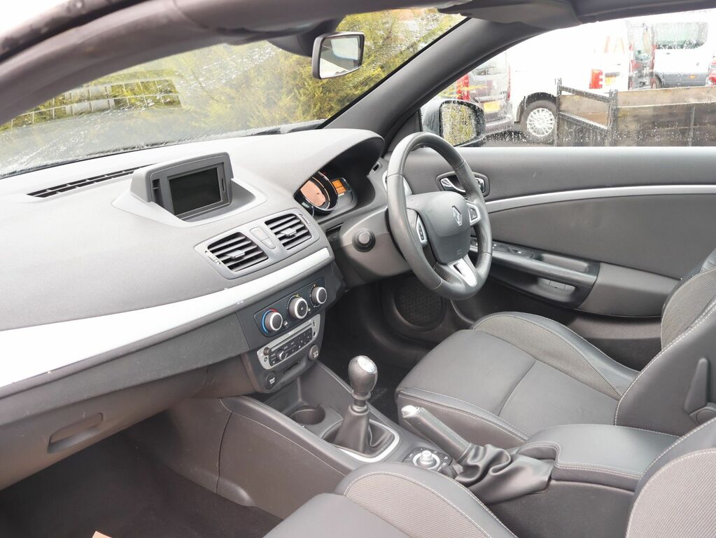 Renault Megane 2013 1.6 Dci Dynamique Tomtom Convertible Dies Black #2