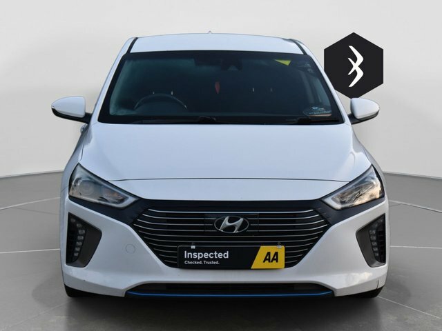 Hyundai Ioniq 1.6 H-gdi Premium Hatchback Hybrid Dct NV66NDD White #2