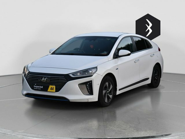 Hyundai Ioniq 1.6 H-gdi Premium Hatchback Hybrid Dct NV66NDD White #3