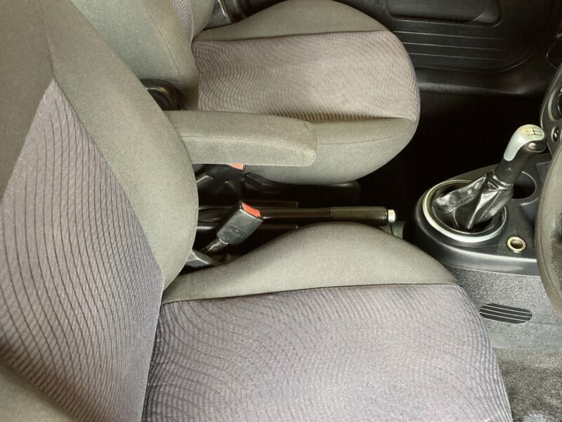 Ford Fusion Hatchback WG07PZU Silver #4