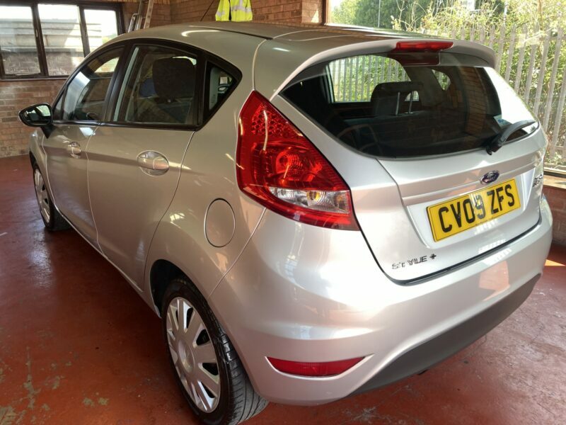 Ford Fiesta Hatchback CV09ZFS Silver #2