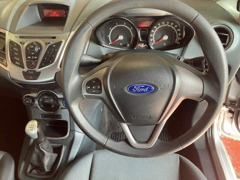 Ford Fiesta Hatchback CV09ZFS Silver #5