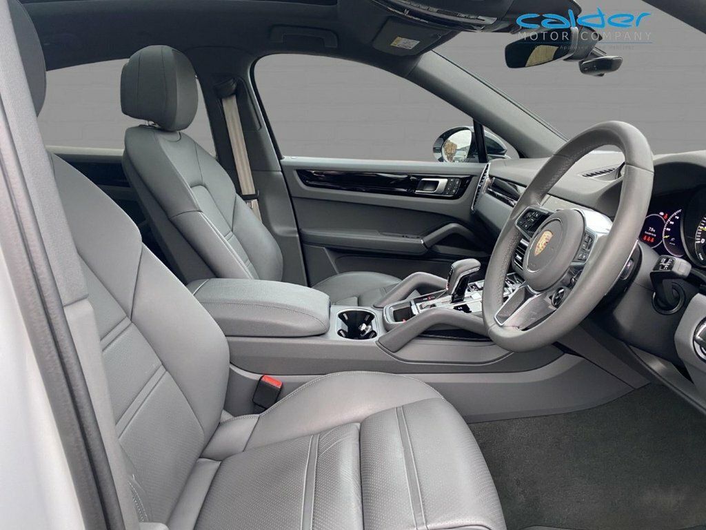 Porsche Cayenne 3.0 V6 E-hybrid 17.9Kwh Platinum Edition Coupe White #6
