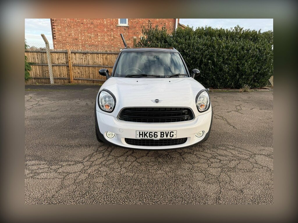 Mini Countryman 1.6 Cooper D Euro 5 Ss HK66BVG White #4