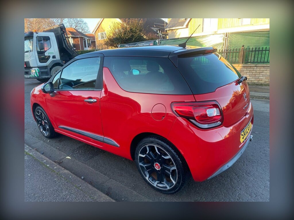 Citroen DS3 1.6 E-hdi Airdream Dstyle Plus Euro 5 Ss SA12GVT Red #6